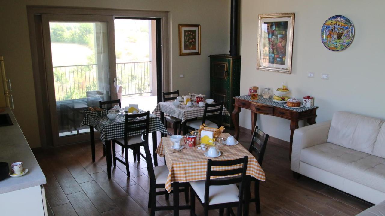 Al Ginepro Bed & Breakfast Montecchio  ภายนอก รูปภาพ